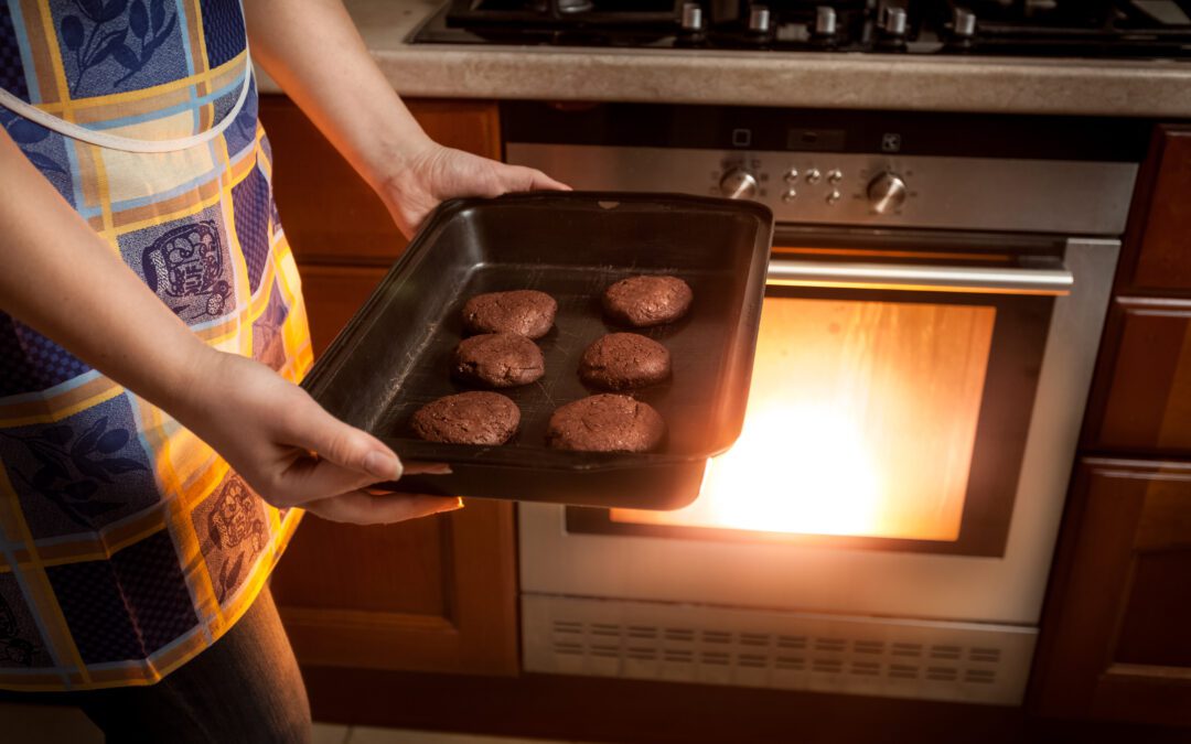 How Do I Put Out an Oven Fire?